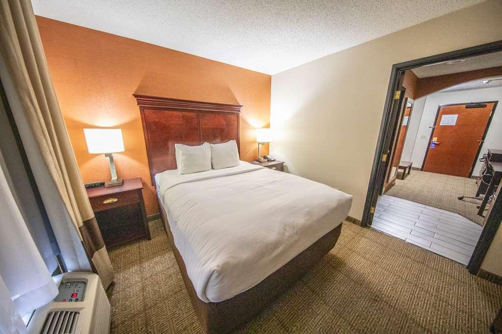 Comfort Inn & Suites Hutchinson Habitación foto